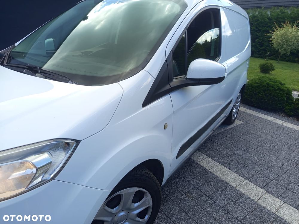 Ford TRANZIT COURIER - 10