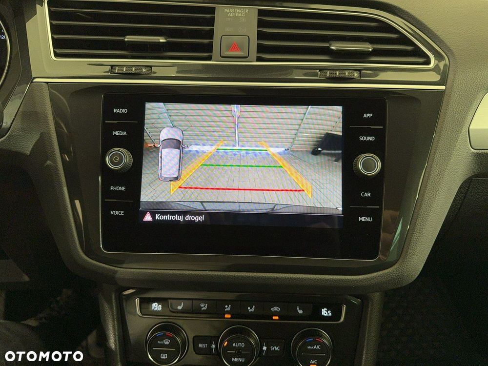Volkswagen Tiguan - 26
