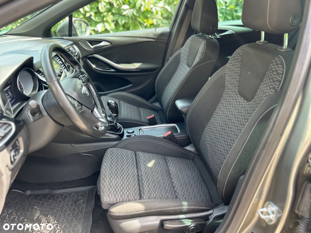 Opel Astra 1.6 CDTI Dynamic S&S - 19