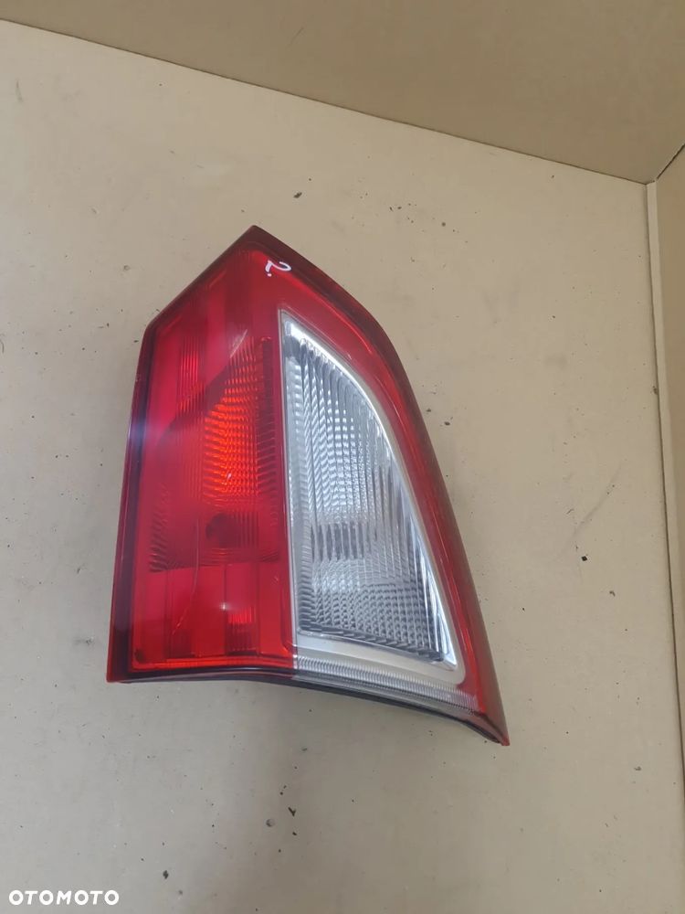 FORD GRAND C-MAX II MK2 LIFT LAMPA PRAWA TYŁ W KLAPĘ - 3