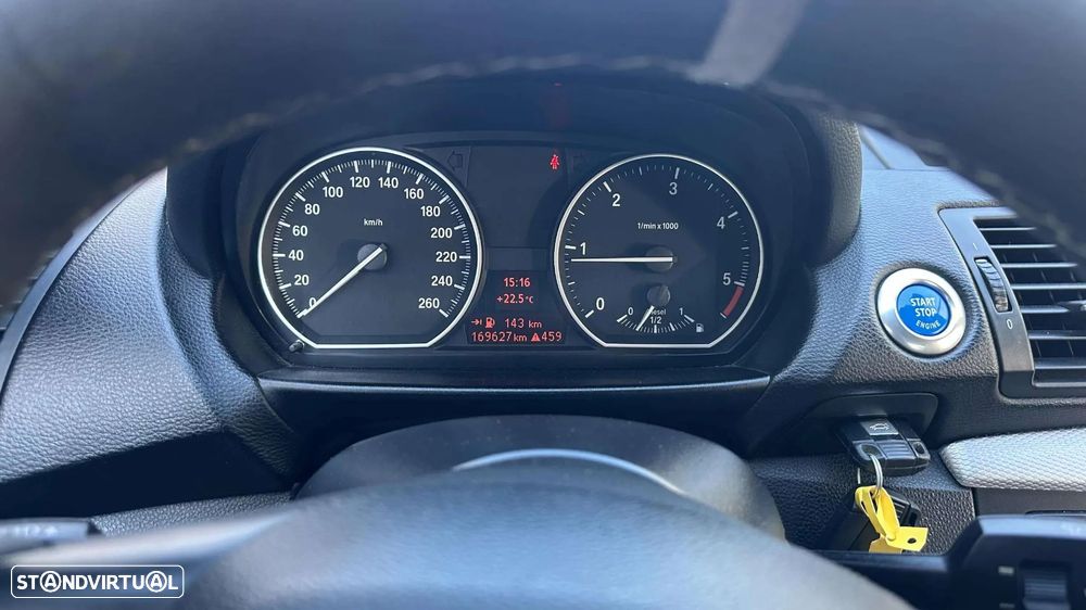 BMW 123 d Limited Edition Lifestyle c/ M Sport Pack - 17