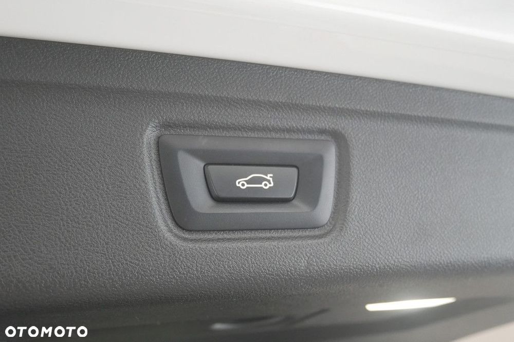 BMW Seria 3 - 18