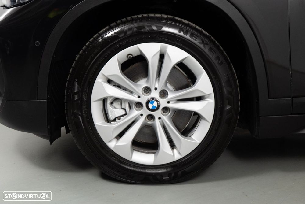 BMW X1 25 e xDrive Corporate Edition - 21