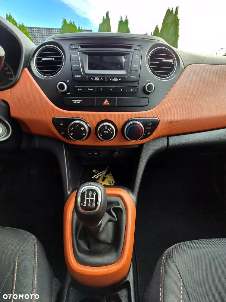 Hyundai i10 - 25