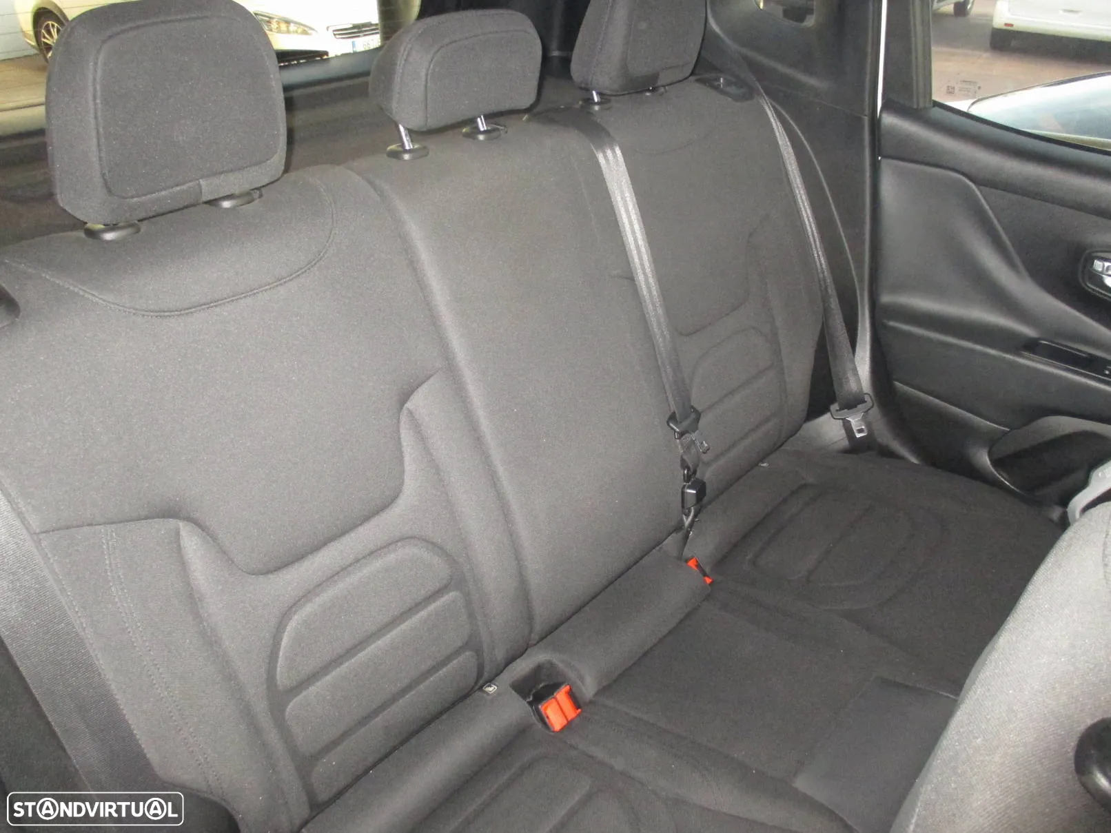 Jeep Renegade 1.6 MJD Limited - 17