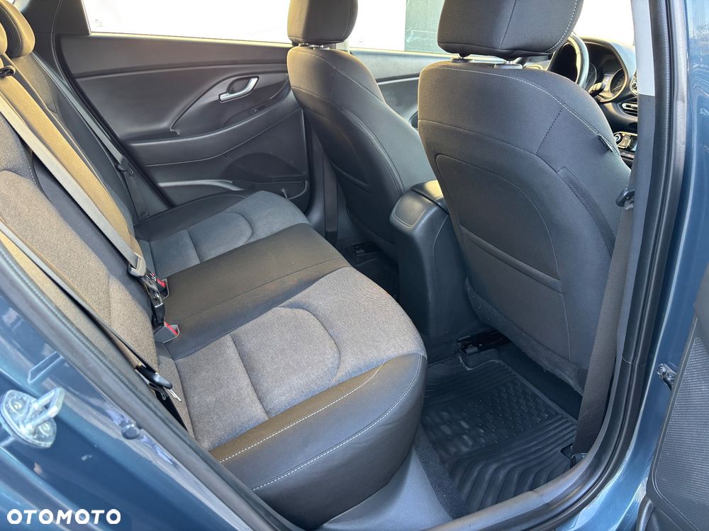Hyundai i30 1.5 DPI Comfort - 35