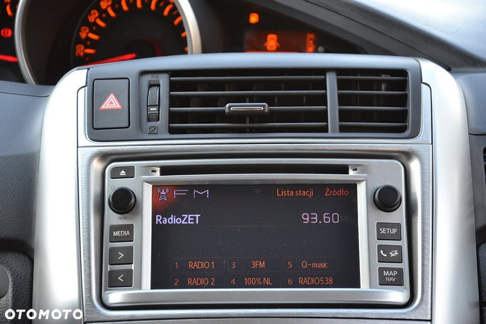 Toyota Verso 2.0 D-4D Executive - 23