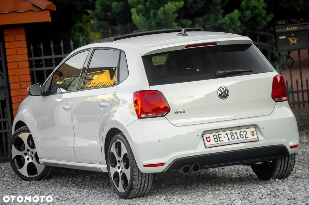 Volkswagen Polo 1.4 DSG GTI - 9