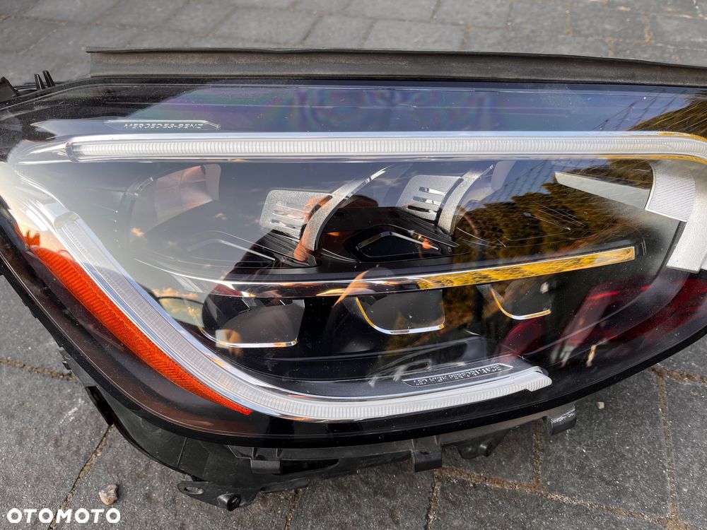 Lampa przednia LED Mercedes Benz GLC 300 - 8