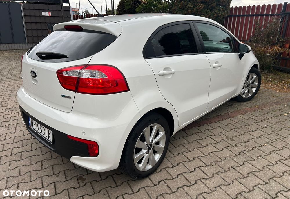 Kia Rio 1.4 Dream Team Edition - 14