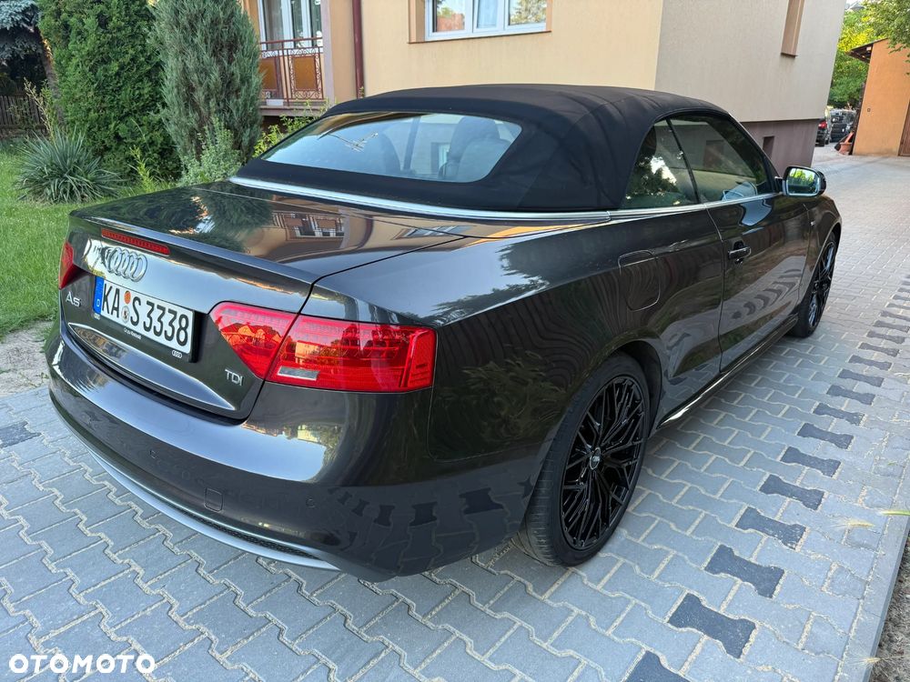 Audi A5 Cabrio 2.0 TDI DPF (clean diesel) - 5