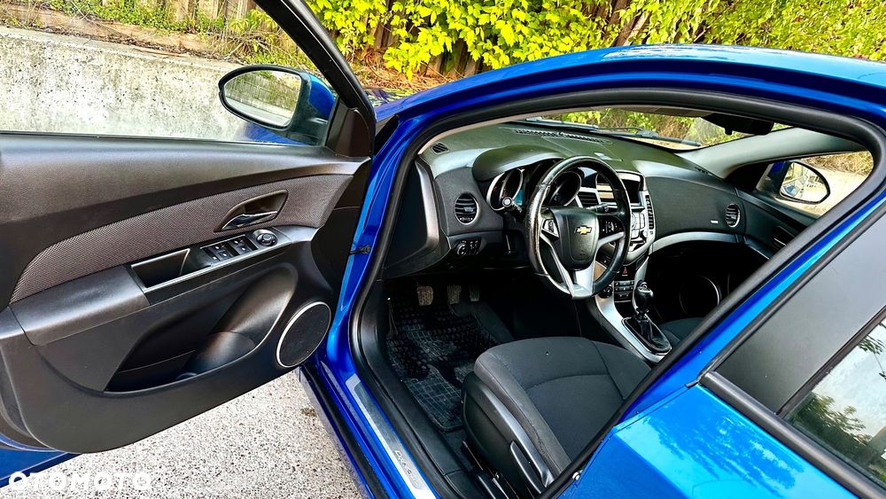 Chevrolet Cruze 1.6 LT - 9