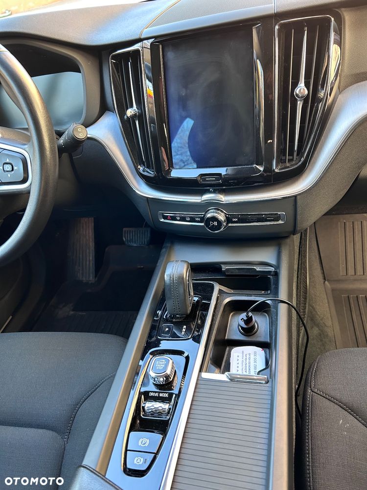 Volvo XC 60 B5 D AWD Momentum Pro - 16