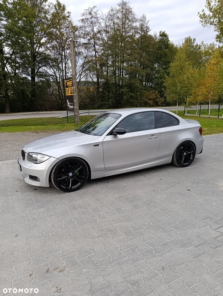 BMW 1 Series 2010 photo 2