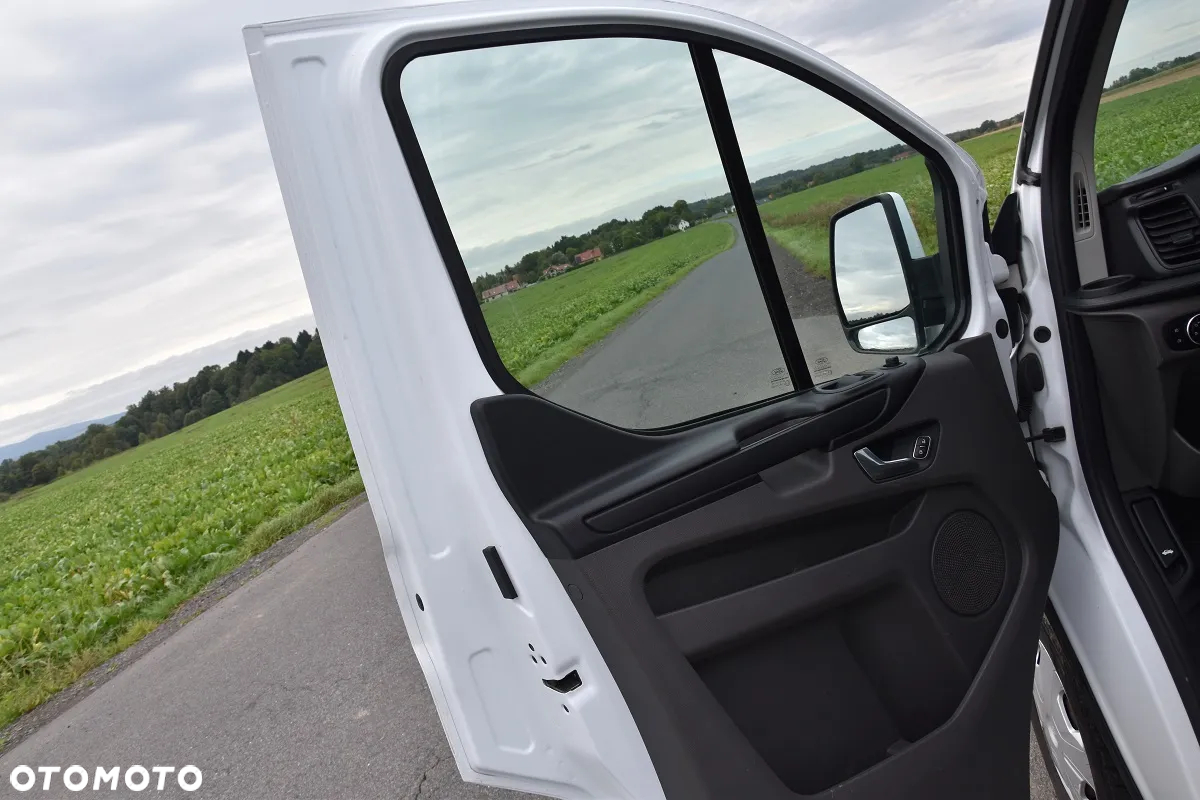 Ford TRANSIT CUSTOM 300 L2H1 - 20