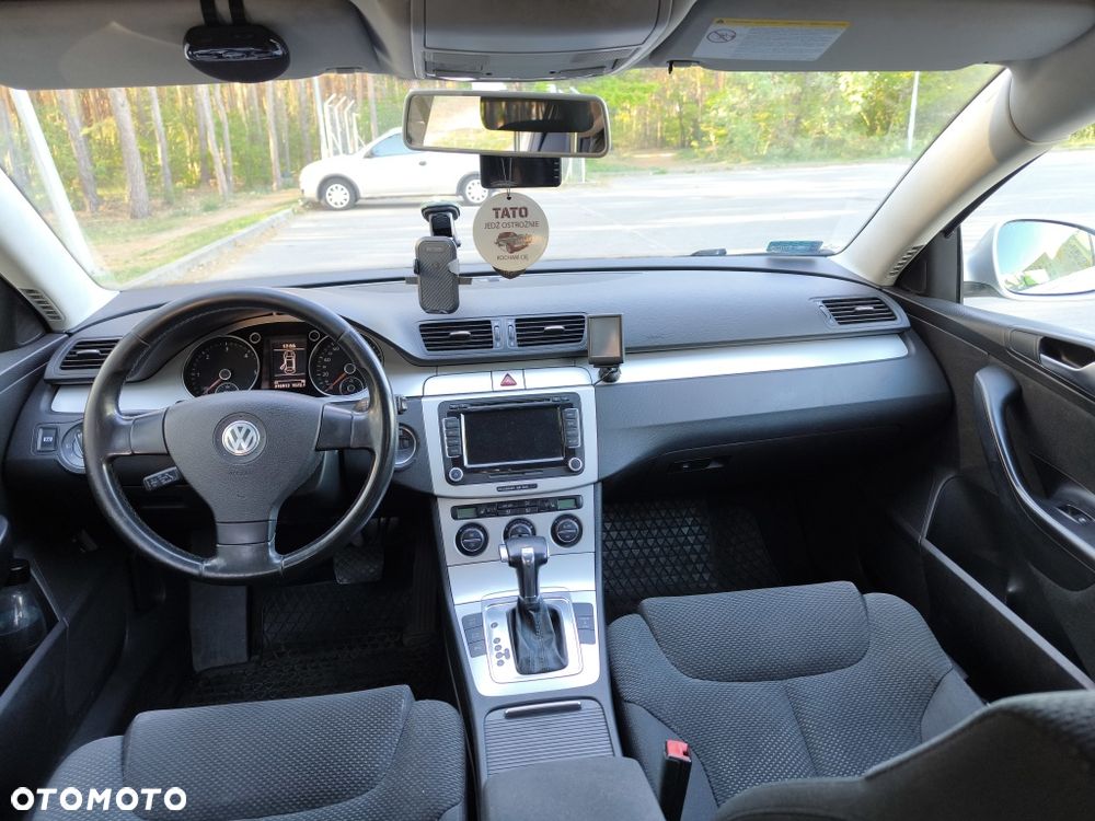 Volkswagen Passat - 8