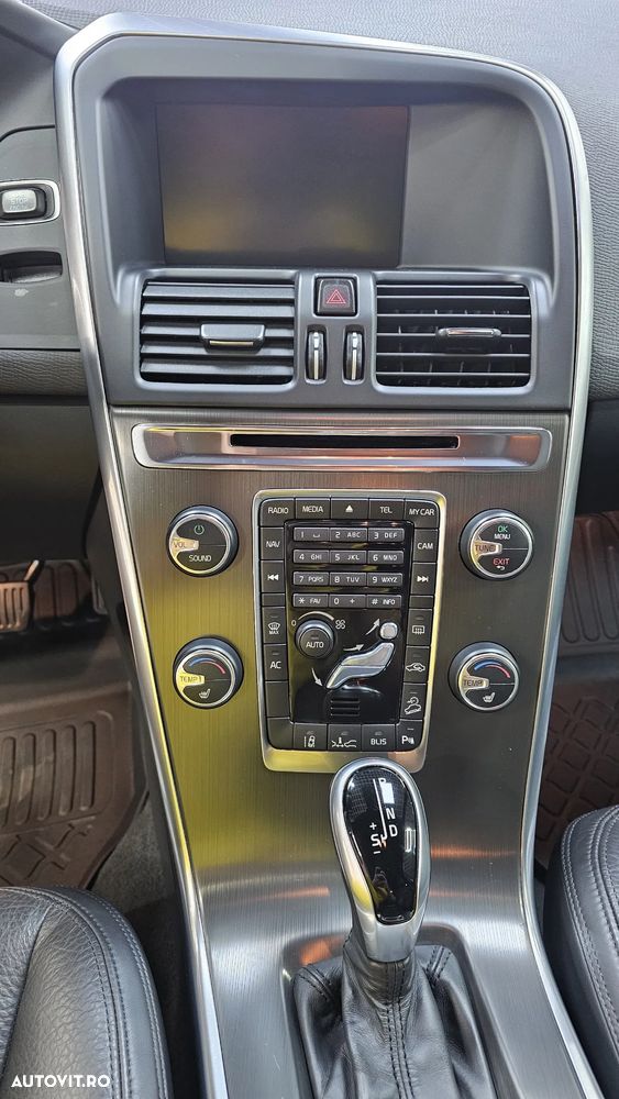 Volvo XC 60 D5 AWD Summum - 10