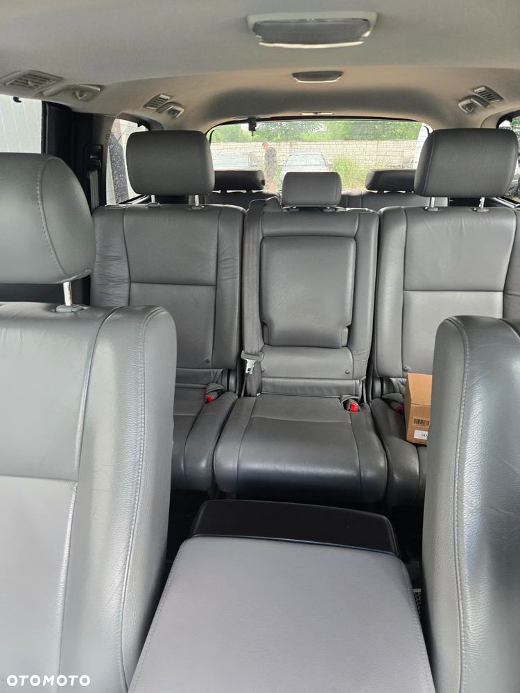 Toyota Sequoia - 9