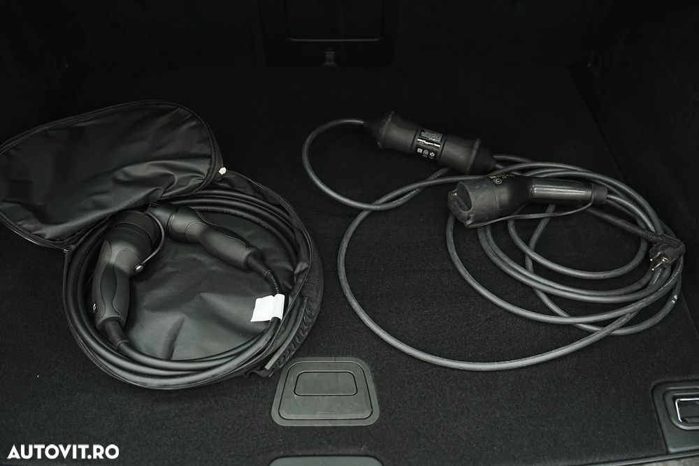Volvo XC 60 T6 AWD Plus Dark - 40