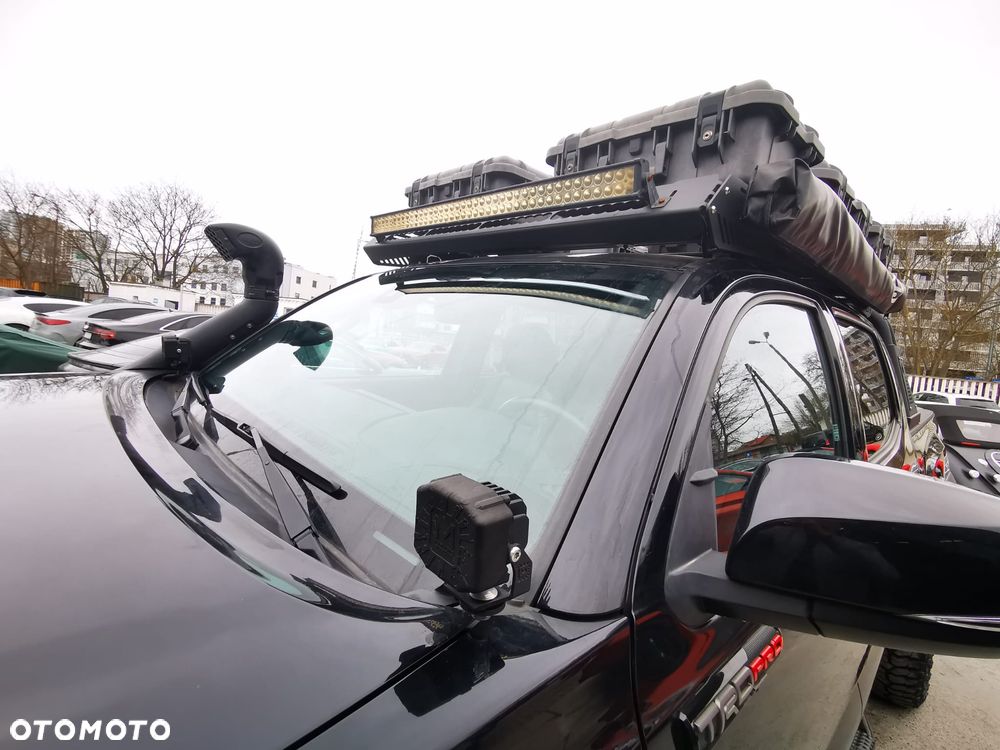 Toyota Tacoma - 8