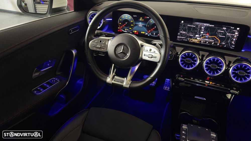 Mercedes-Benz CLA 200 d Shooting Brake AMG Line Aut. - 44
