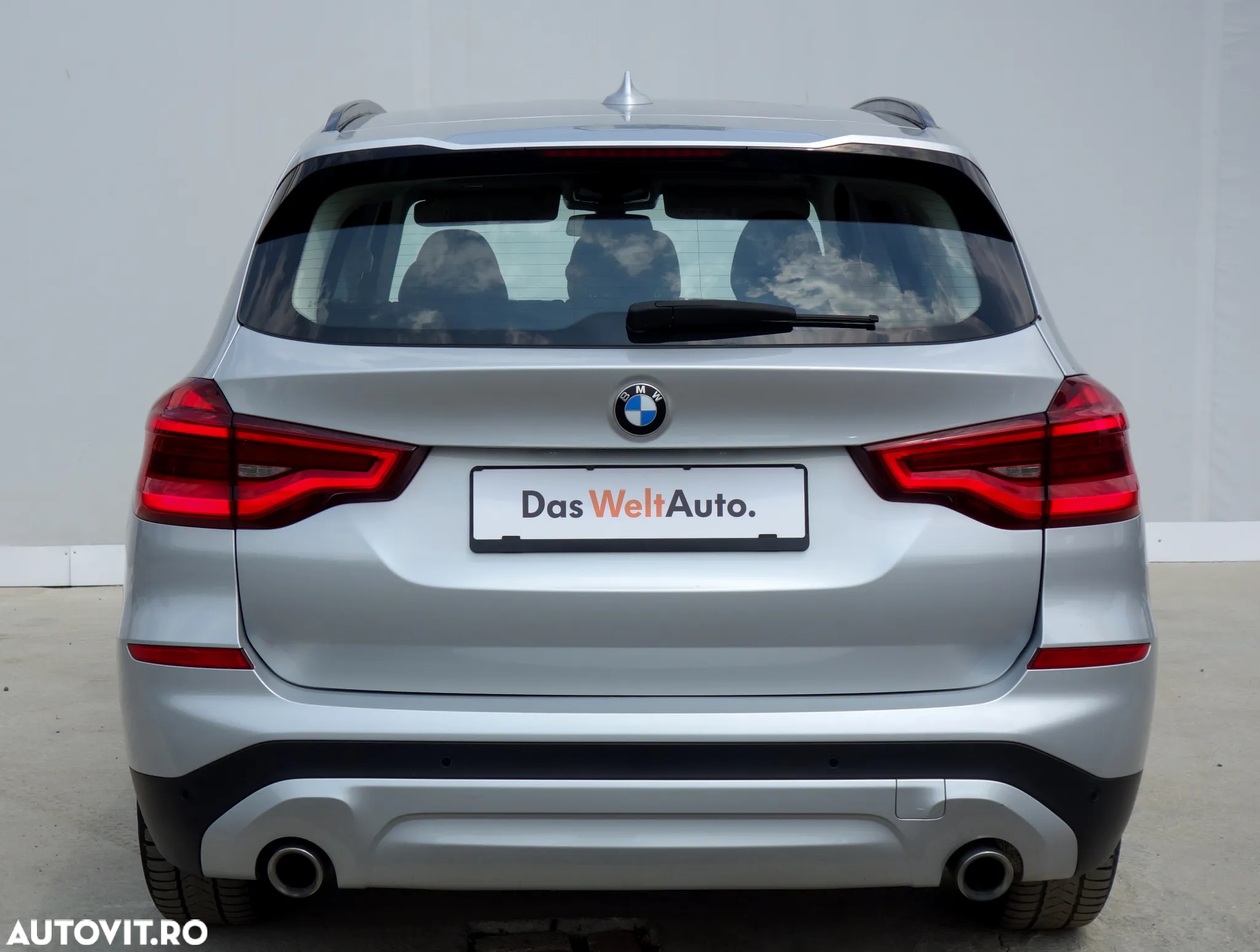 BMW X3 xDrive20i AT - 4