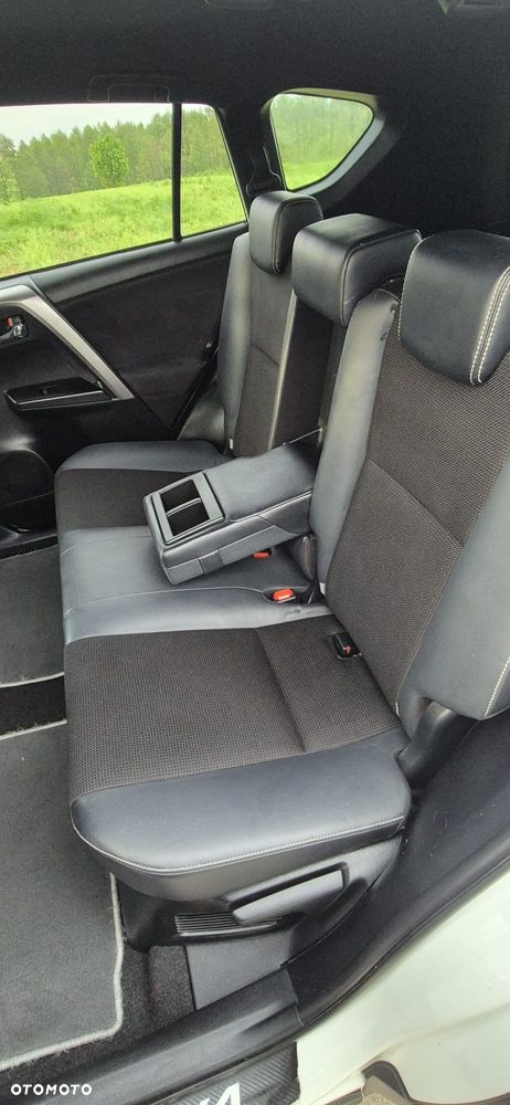 Toyota RAV4 Hybrid Platinum 4x2 - 8