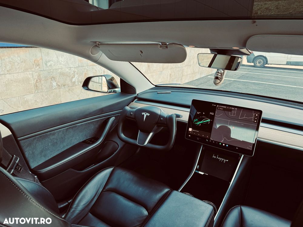 Tesla Model 3 - 5