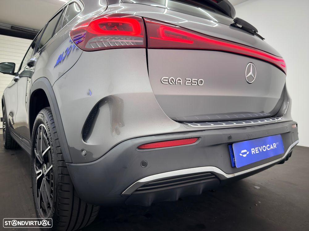 Mercedes-Benz EQA 250 AMG Line - 12