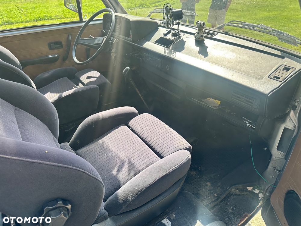 Volkswagen Transporter - 9