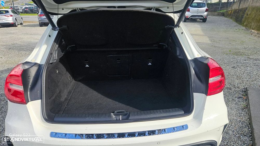 Mercedes-Benz GLA 220 d 4Matic 7G-DCT AMG Line - 3