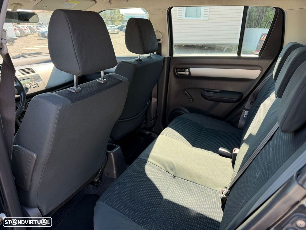 Suzuki Swift 1.3 DDiS GL - 8