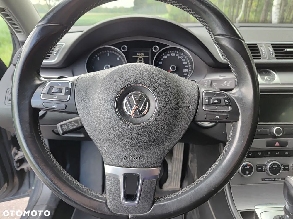 Volkswagen Passat 2.0 TDI Comfortline DSG - 12