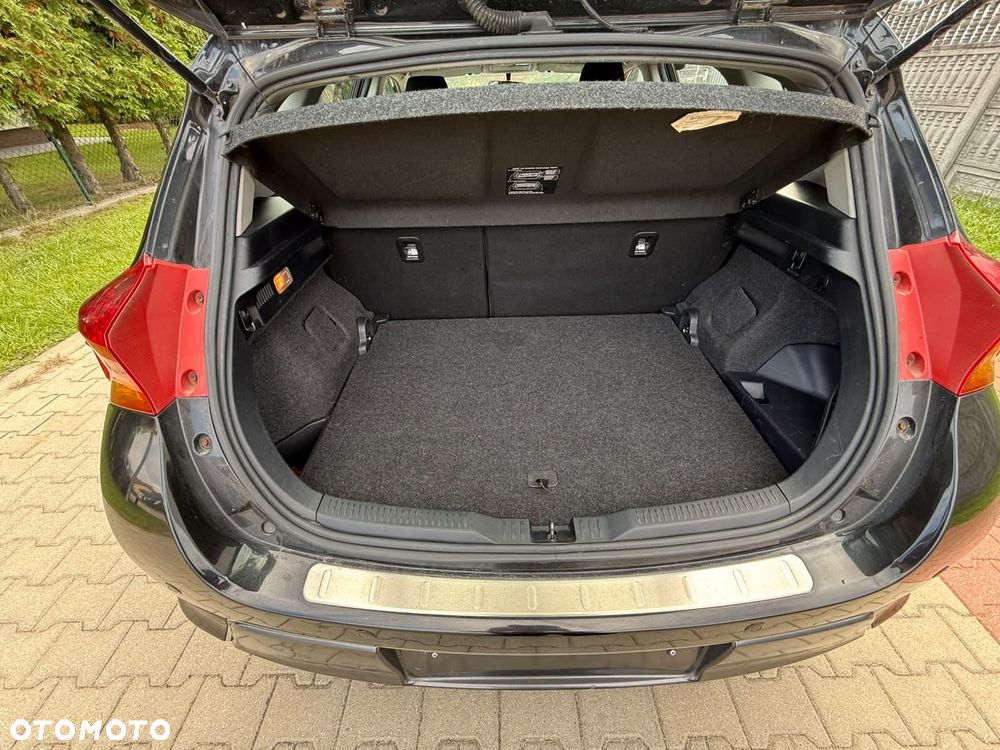 Toyota Auris 1.8 HSD Luna - 33
