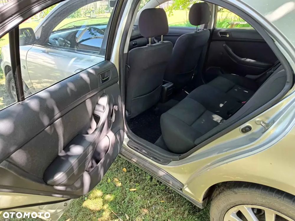 Toyota Avensis 2.0 D-4D Sol - 6