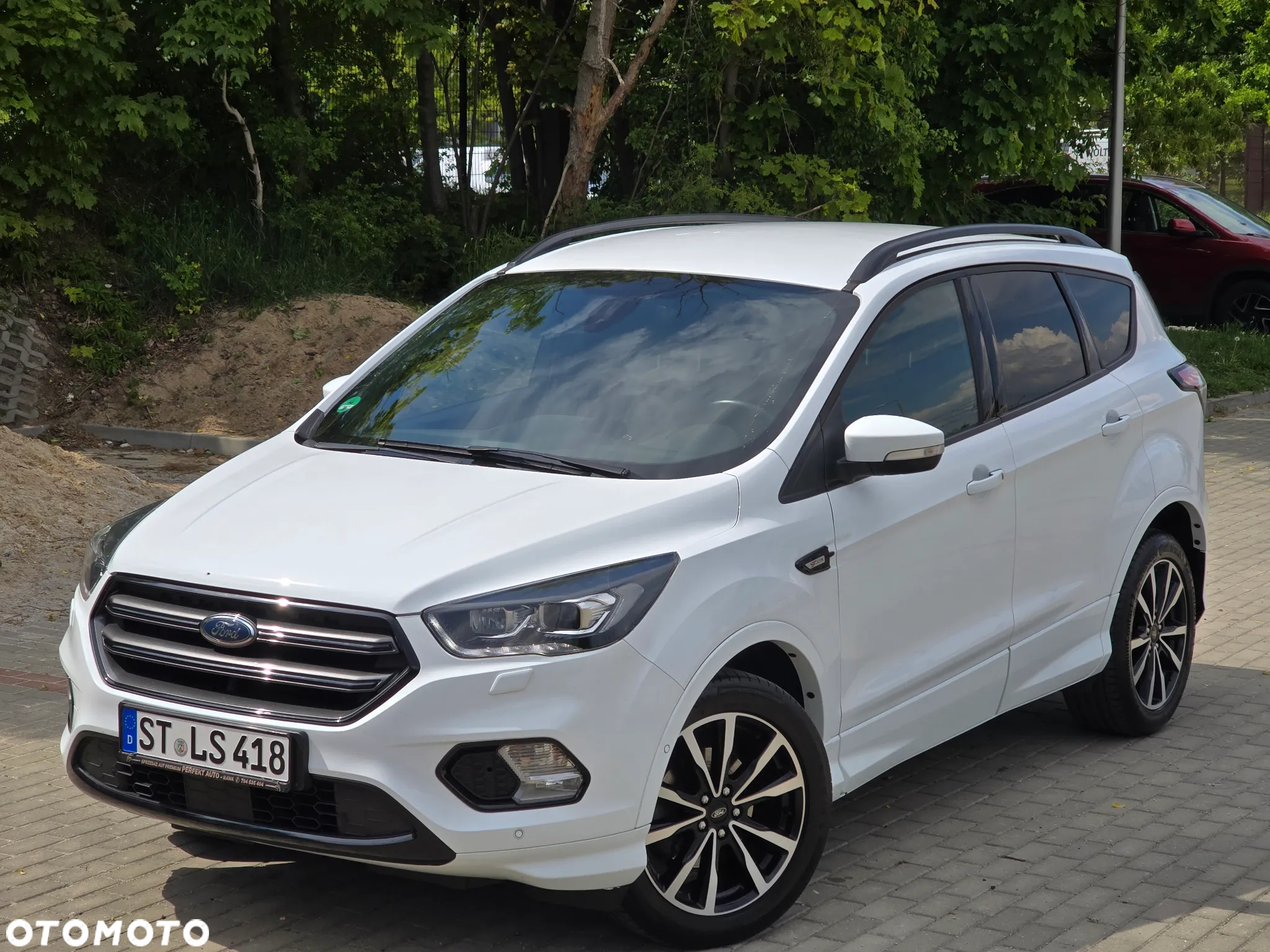 Ford Kuga 1.5 EcoBoost 2x4 ST-Line - 37
