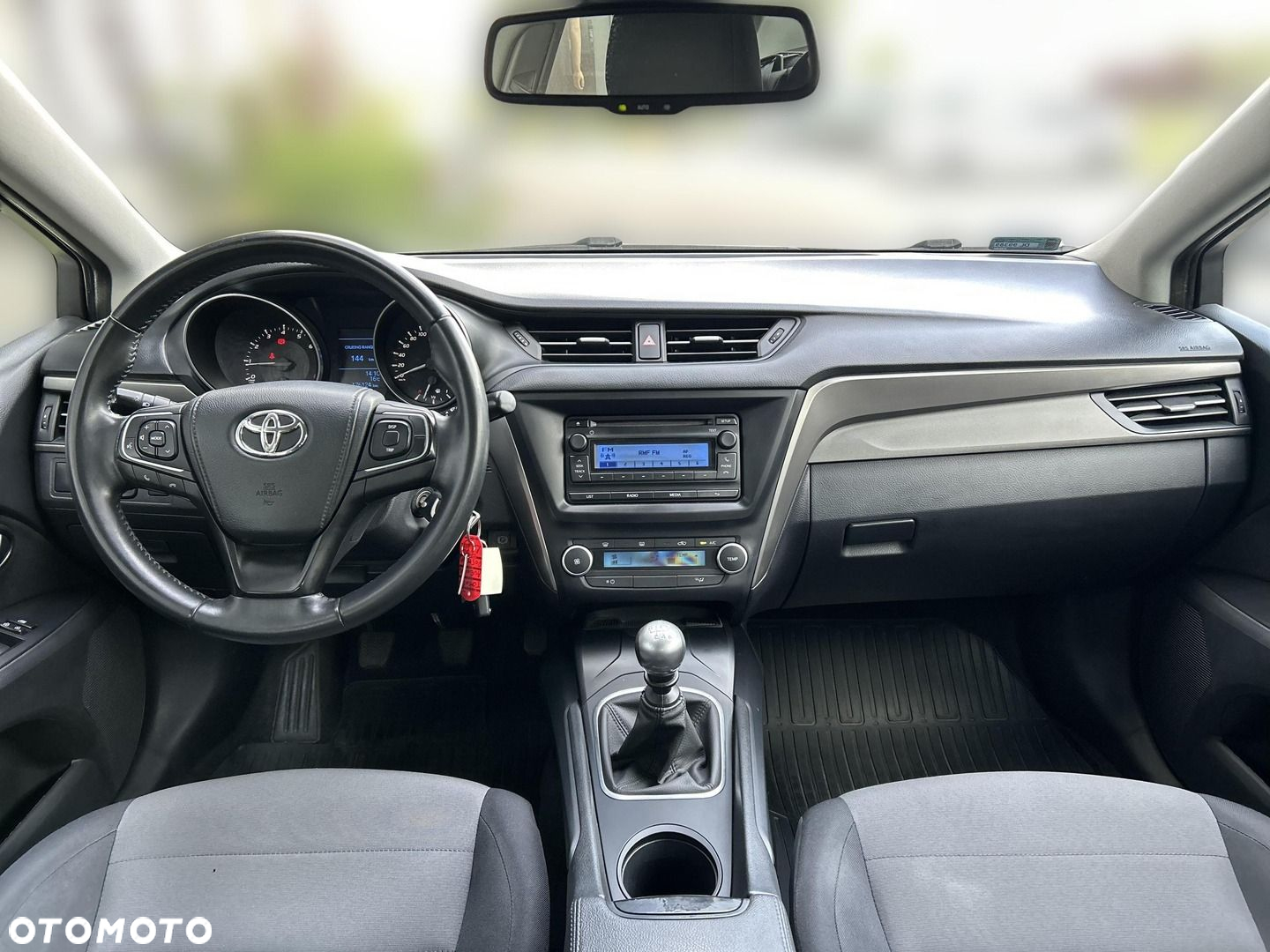 Toyota Avensis 1.8 Active - 11