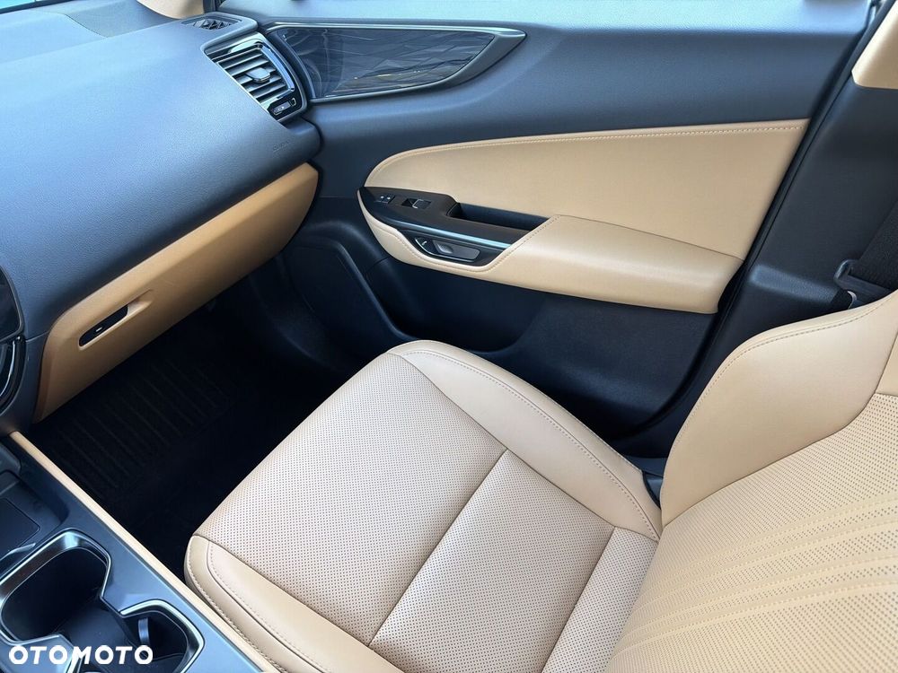 Lexus NX 350h Prestige 2WD - 18
