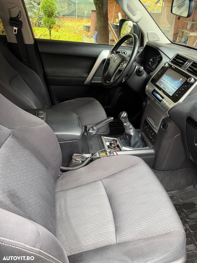 Toyota Land Cruiser - 6