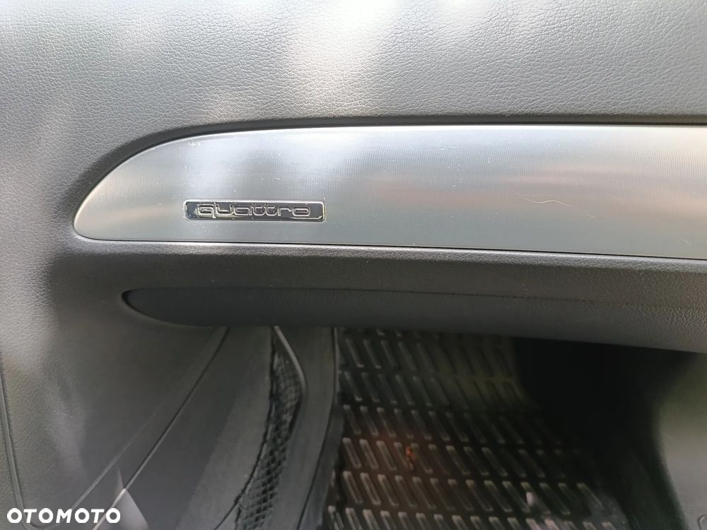 Audi A6 Avant 2.4 Quattro - 17