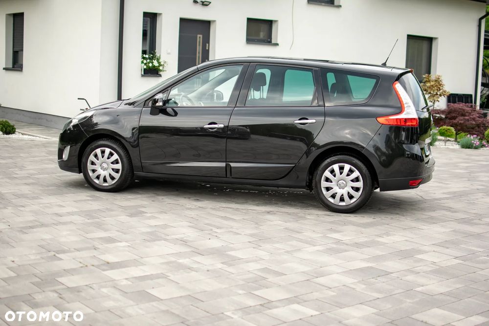 Renault Grand Scenic - 29