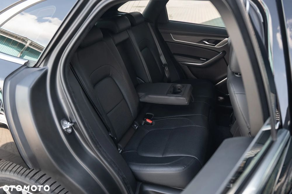 Jaguar F-Pace D200 AWD R-Dynamic HSE - 33