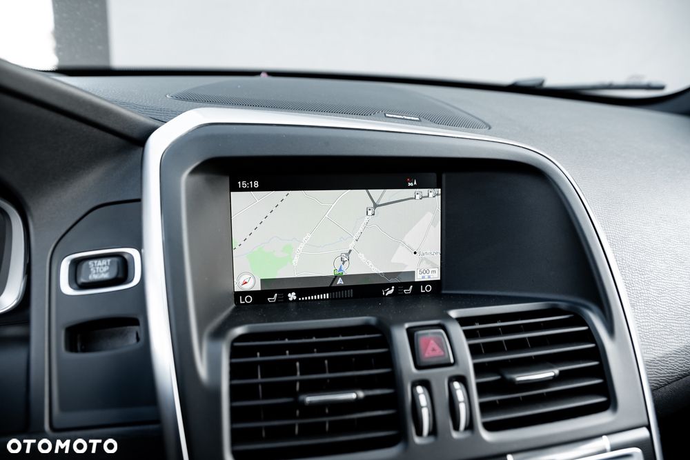 Volvo XC 60 D4 AWD Geartronic Summum - 33