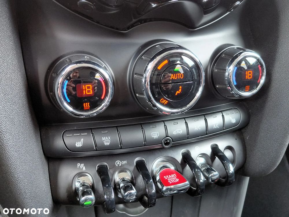 MINI Cooper Classic Trim - 24