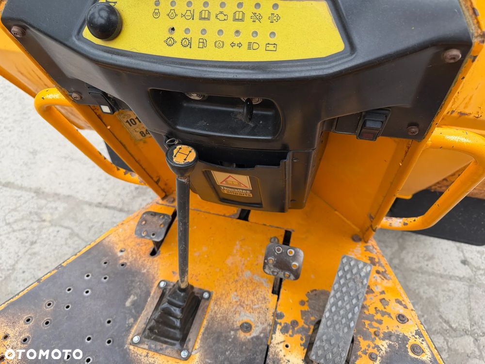 Thwaites 9 ton MACH 2090 - 19