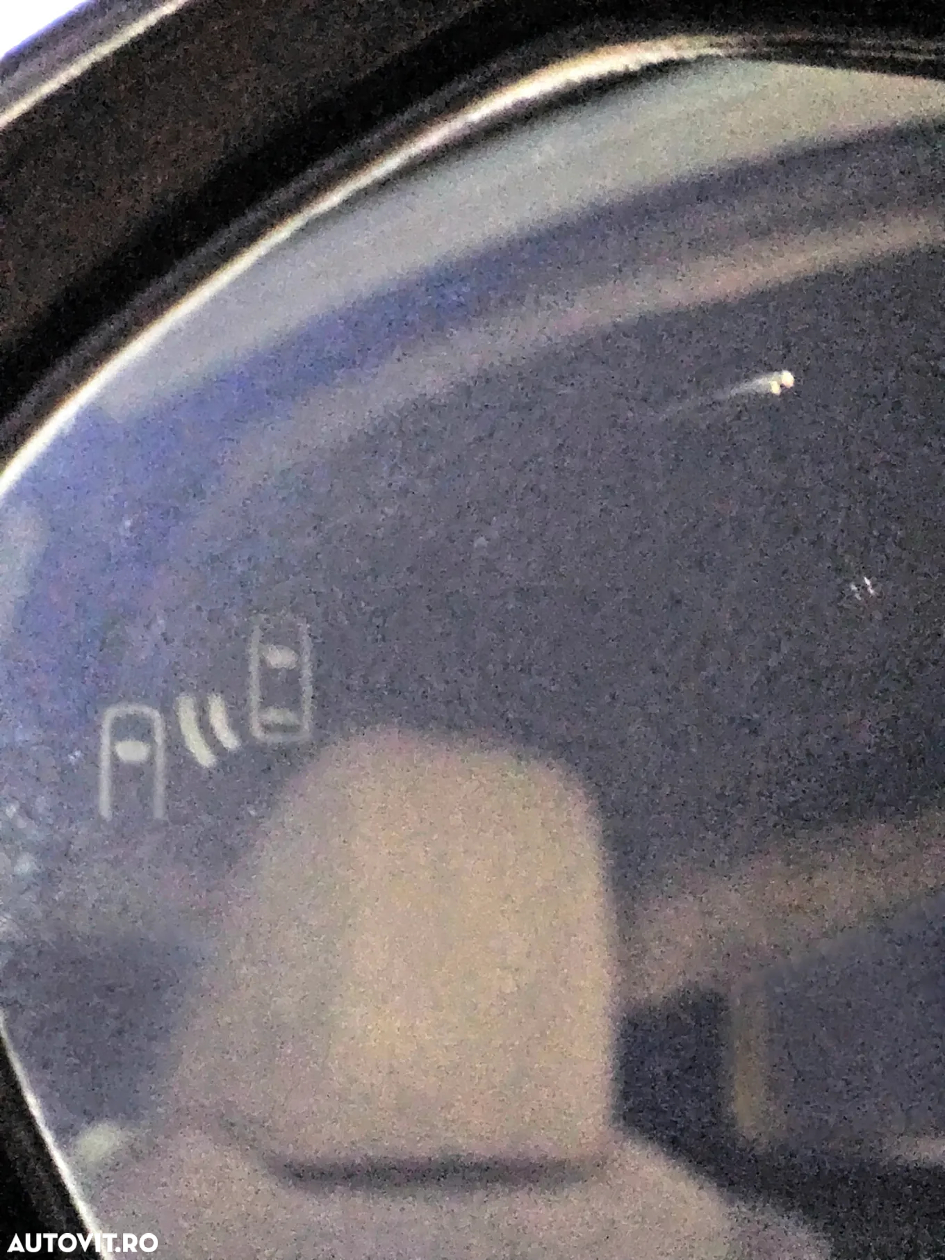 Toyota Prius 1.8 HSD Exclusive Plus - 23