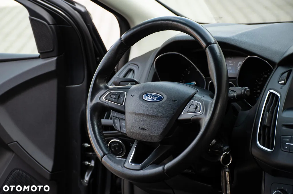 Ford Focus 1.5 EcoBlue Start-Stopp-System TITANIUM - 23