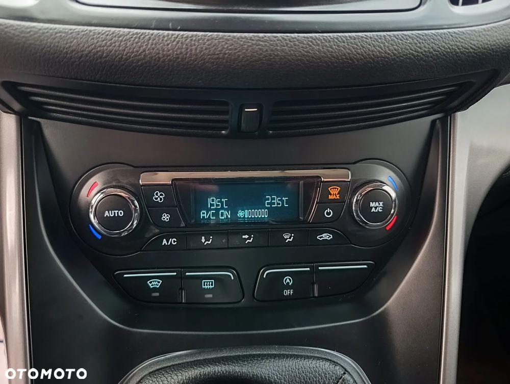 Ford Kuga 1.5 EcoBoost 2x4 Black & Silver - 29