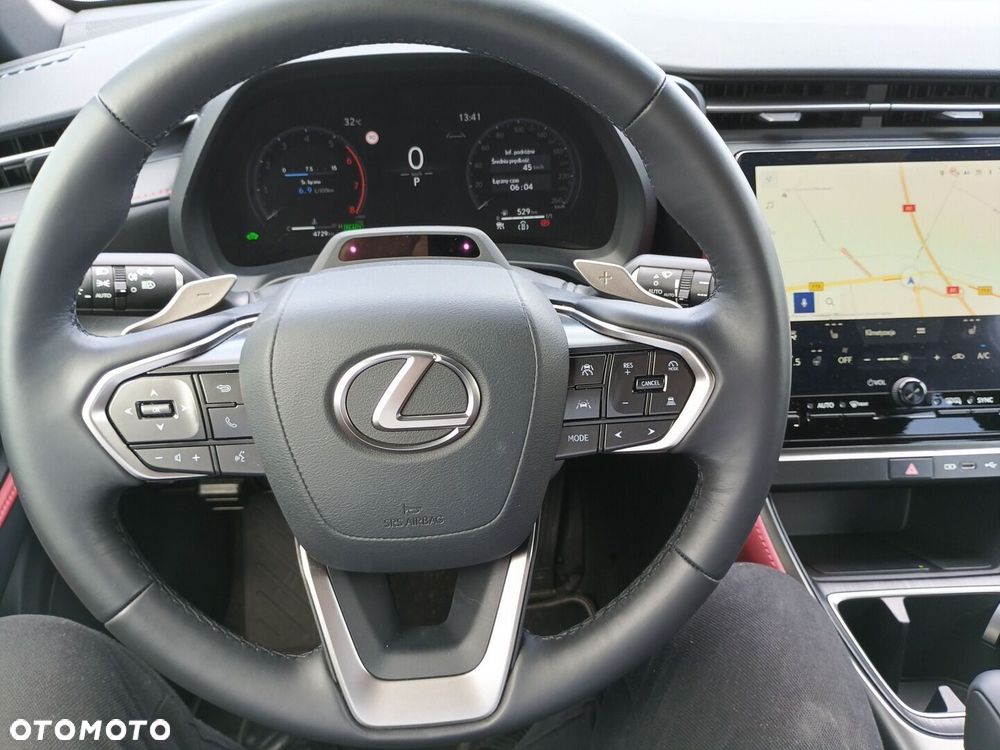 Lexus LBX - 17