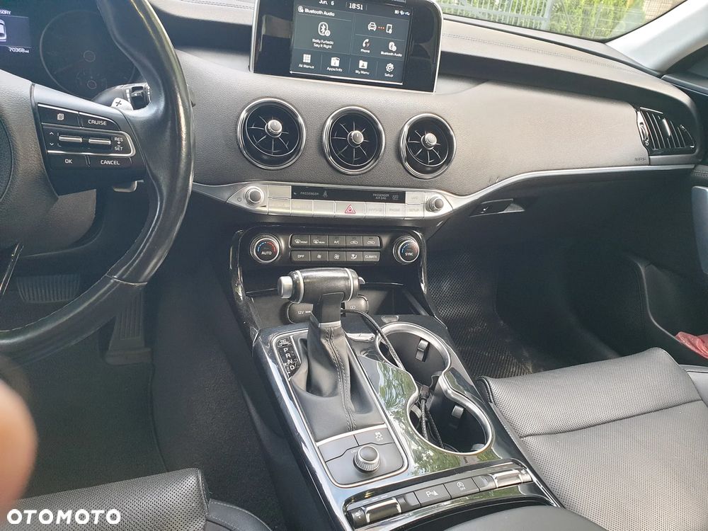 Kia Stinger - 6